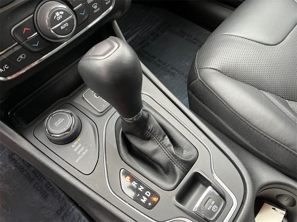 2021 Jeep Cherokee Latitude Lux