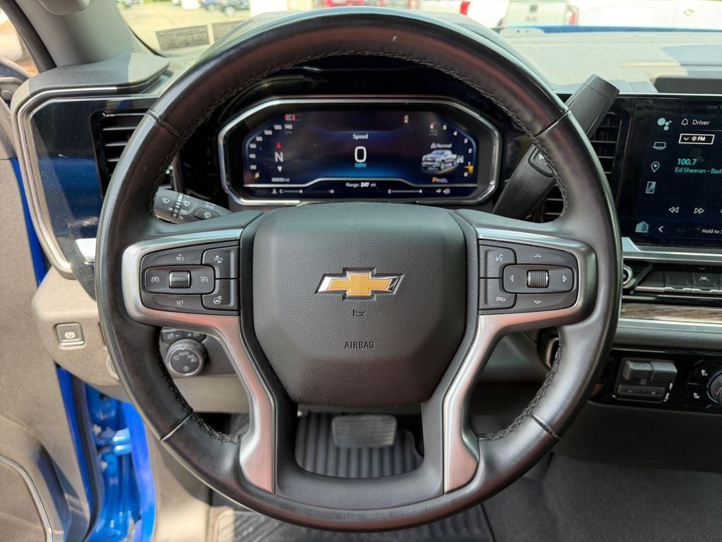 2025 Chevrolet Silverado 1500 LT