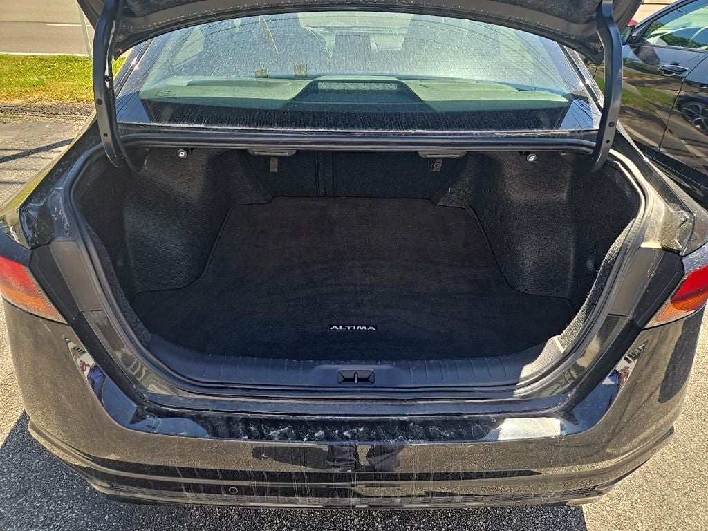 2025 Nissan Altima 2.5 SR