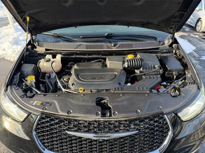 2025 Chrysler Pacifica Select