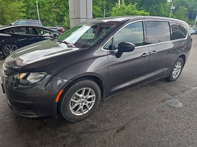 2023 Chrysler Voyager LX
