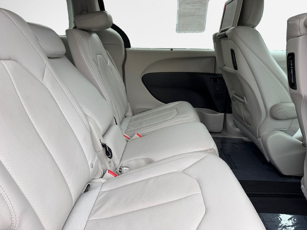 2017 Chrysler Pacifica Touring L Plus