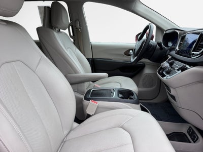 2017 Chrysler Pacifica Touring L Plus