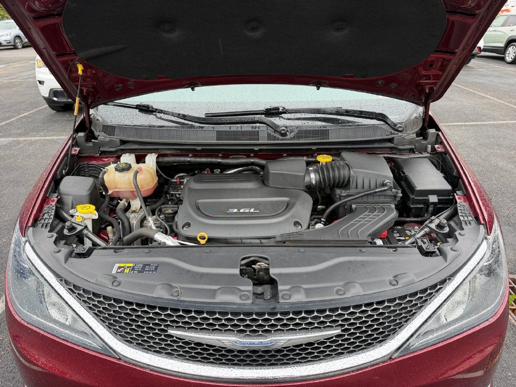 2017 Chrysler Pacifica Touring L Plus