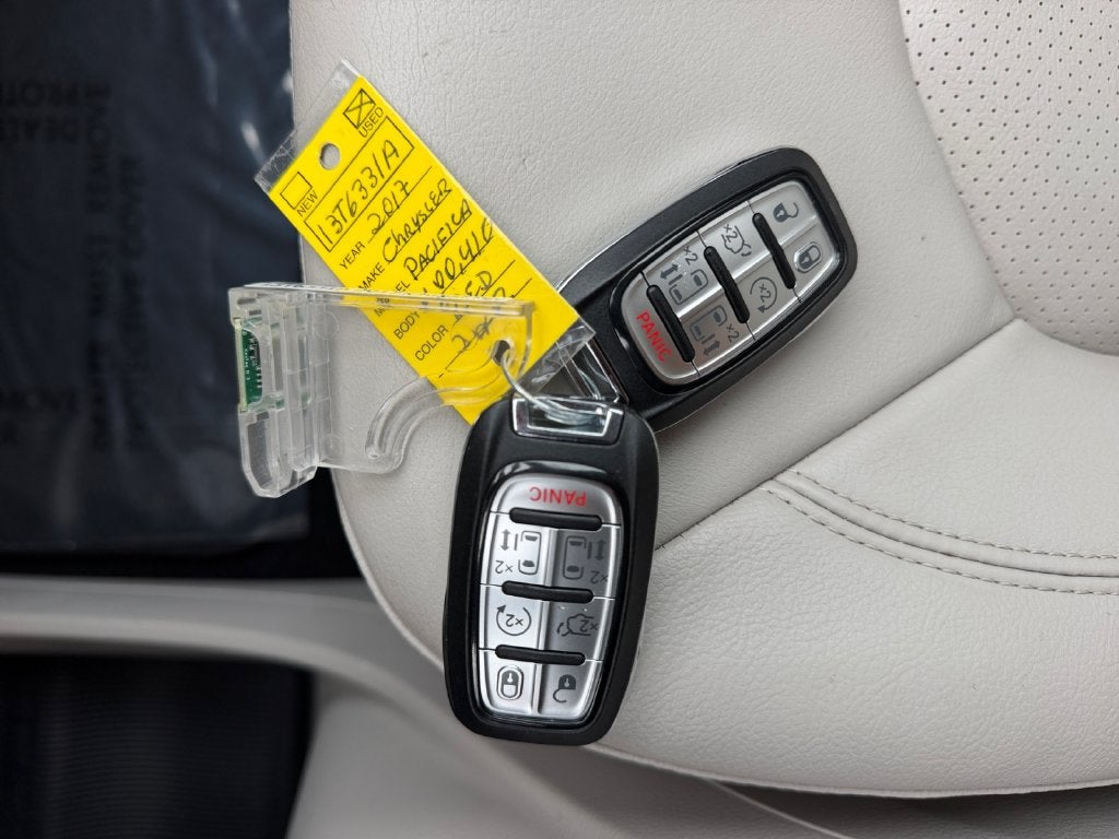 2017 Chrysler Pacifica Touring L Plus