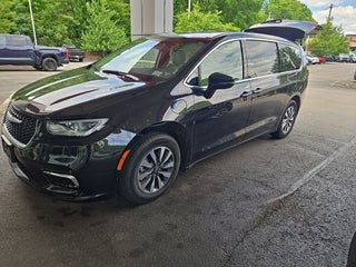 2024 Chrysler Pacifica Hybrid Select