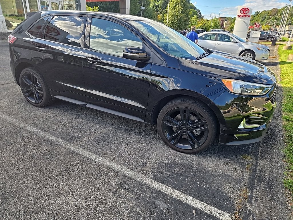 2020 Ford Edge ST