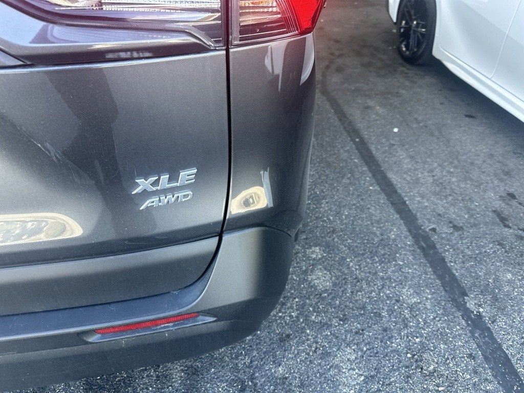 2019 Toyota RAV4 XLE Premium