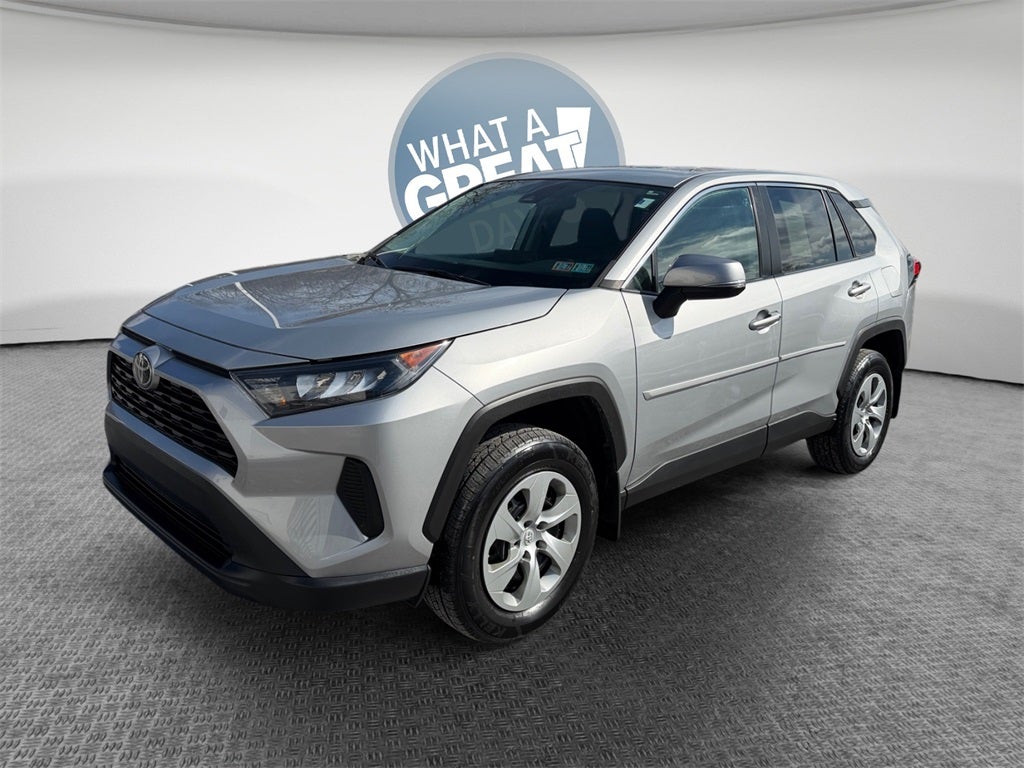 2022 Toyota RAV4 LE