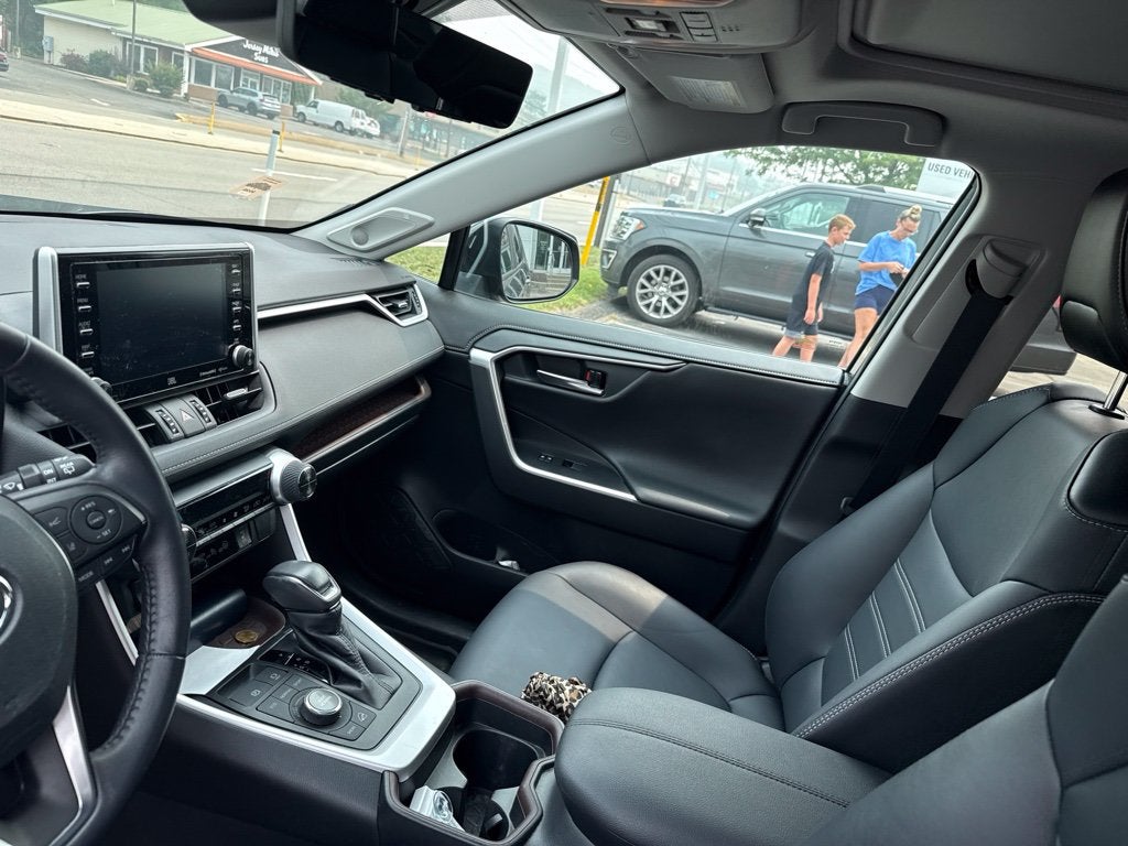 2020 Toyota RAV4 Limited