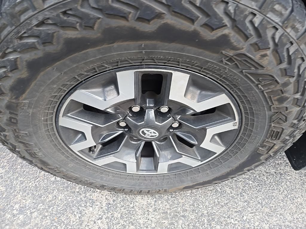 2022 Toyota Tacoma TRD Off-Road V6