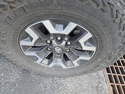 2022 Toyota Tacoma TRD Off-Road V6