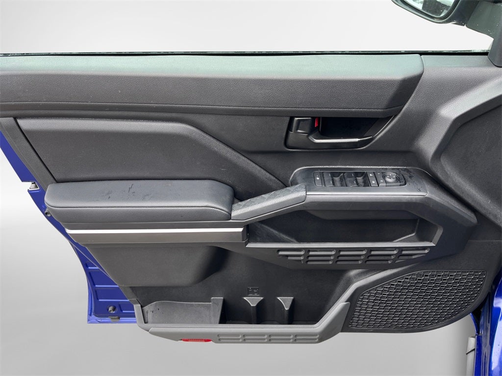 2025 Toyota TACOMA SR5 SR5