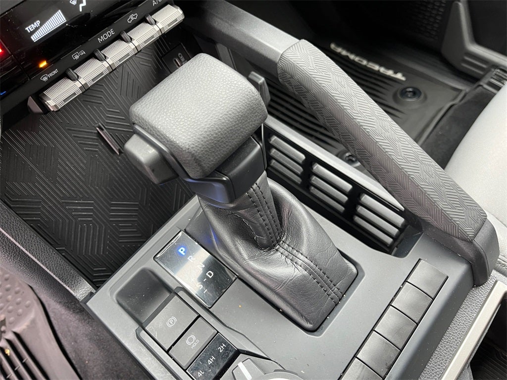 2025 Toyota TACOMA SR5 SR5