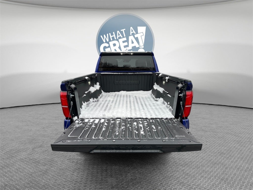 2025 Toyota TACOMA SR5 SR5