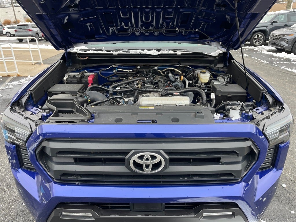2025 Toyota TACOMA SR5 SR5