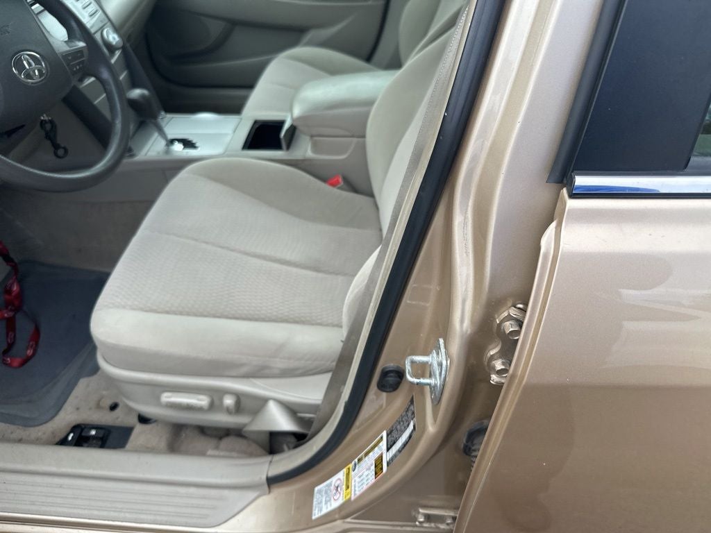 2010 Toyota Camry LE