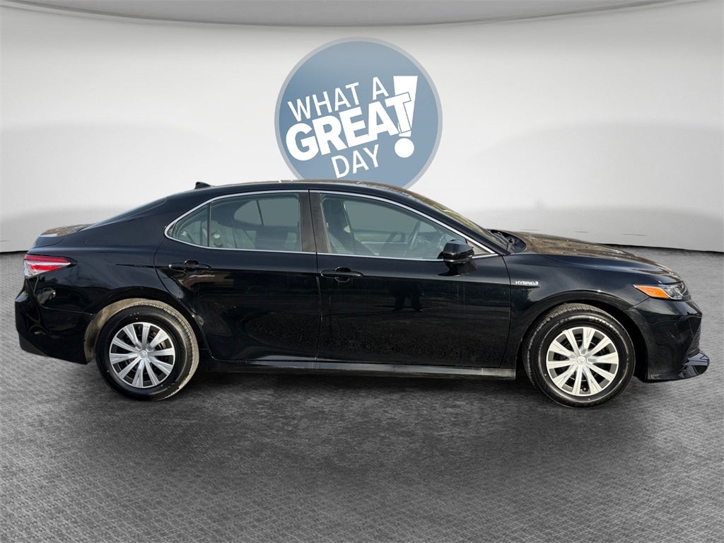 2020 Toyota CAMRY LE