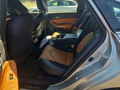 2021 Toyota Avalon Hybrid XSE