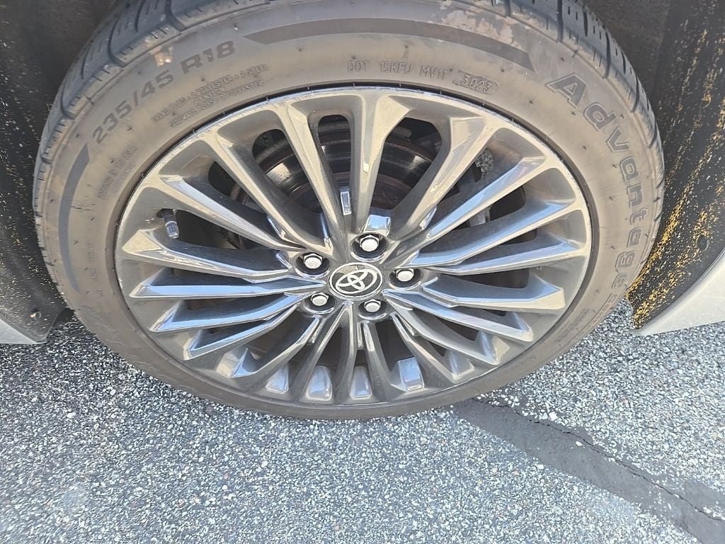 2021 Toyota Avalon Hybrid XSE