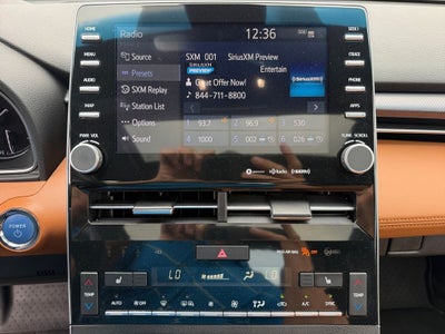 2021 Toyota Avalon Hybrid XSE