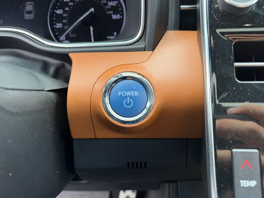 2021 Toyota Avalon Hybrid XSE