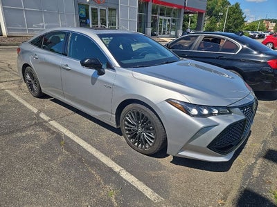 2021 Toyota Avalon Hybrid XSE