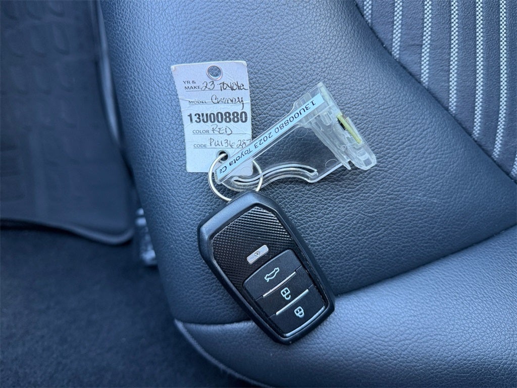 2023 Toyota CAMRY SE