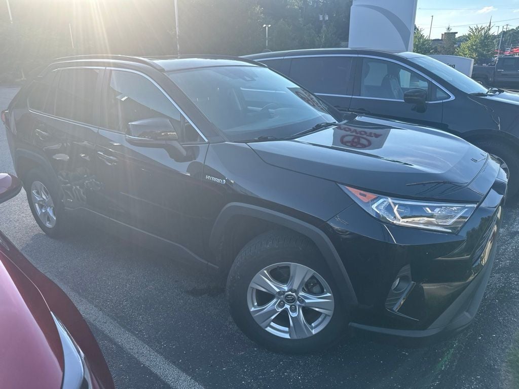 2021 Toyota RAV4 Hybrid XLE