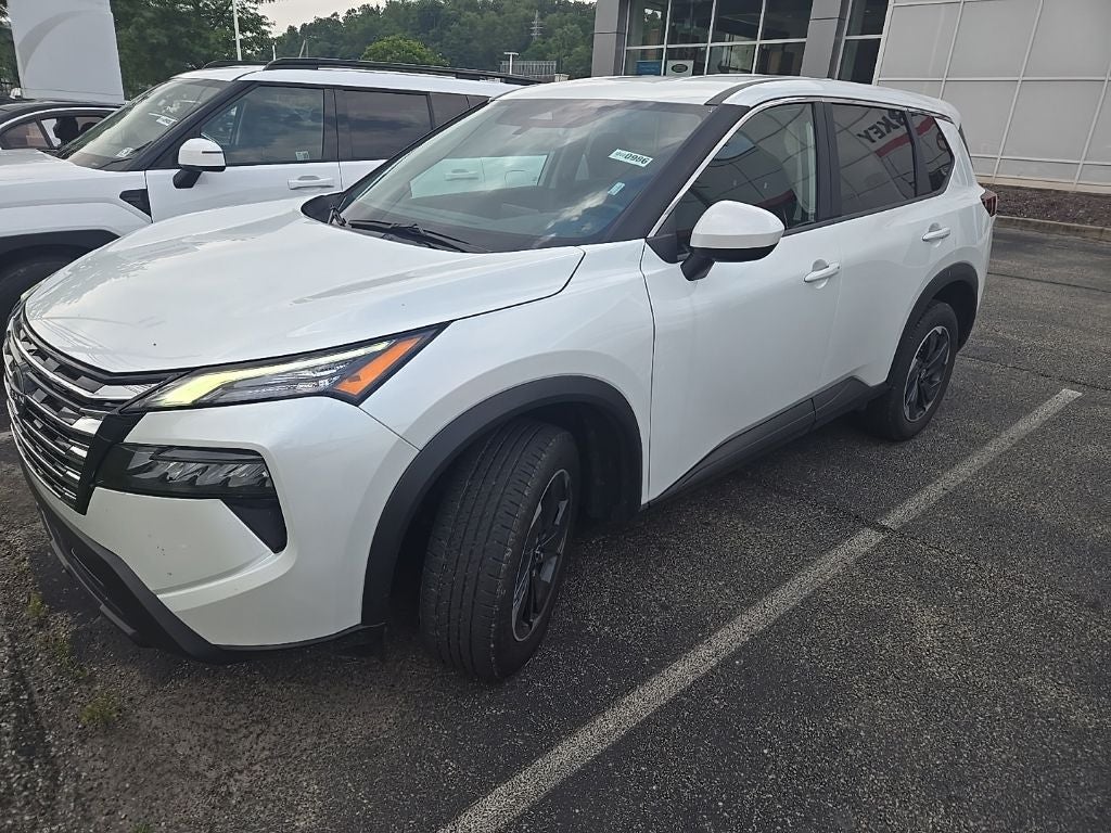 2025 Nissan Rogue SV AWD's photo