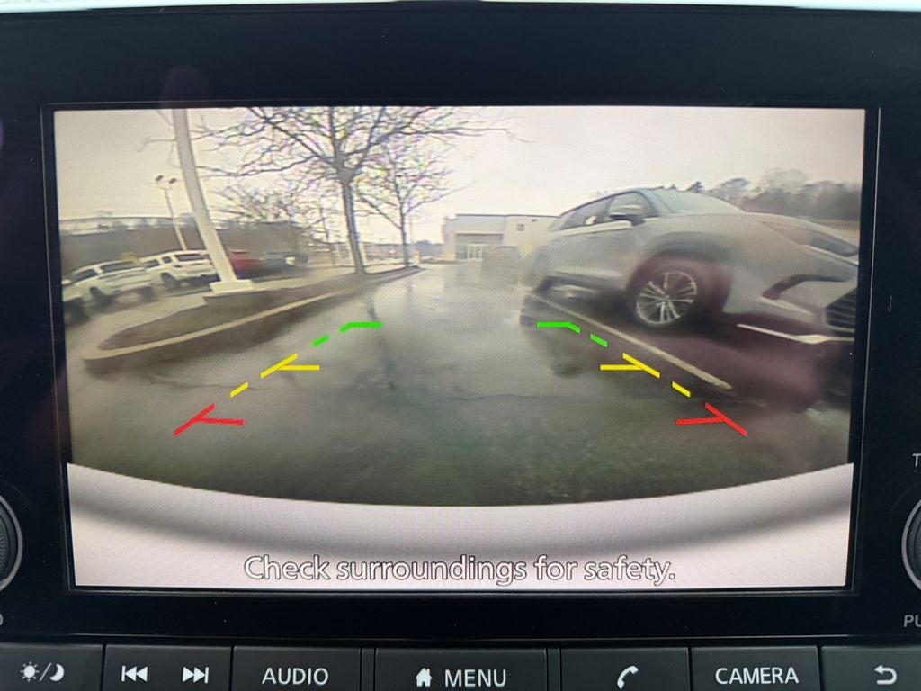 2024 Nissan Pathfinder SV