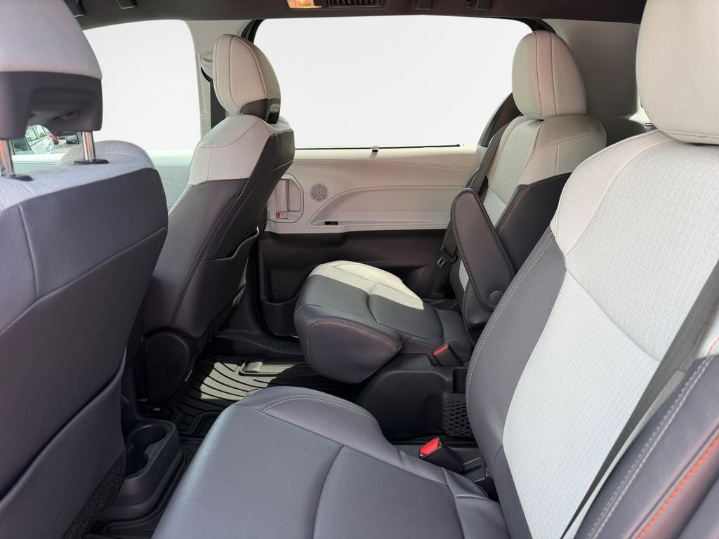 2024 Toyota Sienna XSE 7 Passenger