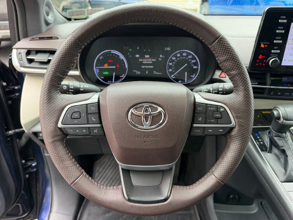 2021 Toyota Sienna Platinum 7 Passenger