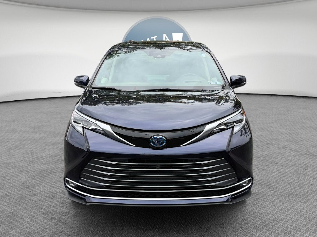 2021 Toyota Sienna Platinum 7 Passenger