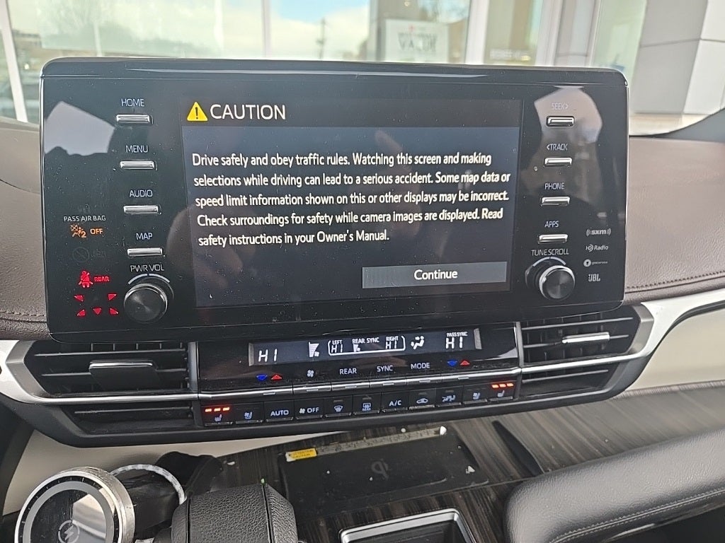 2021 Toyota SIENNA PLT AWD 7 Passenger