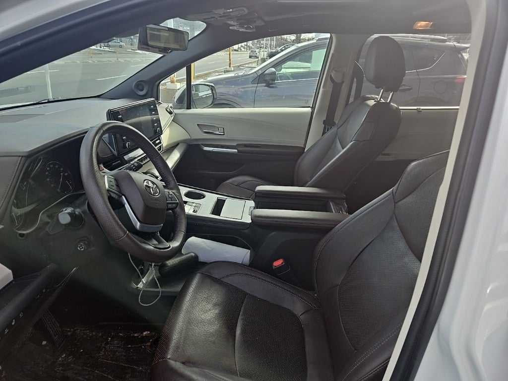 2021 Toyota SIENNA PLT AWD 7 Passenger