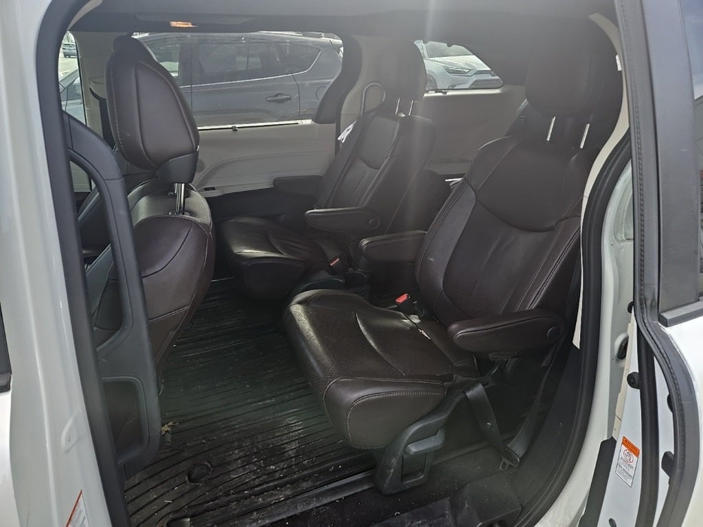 2021 Toyota SIENNA PLT AWD 7 Passenger