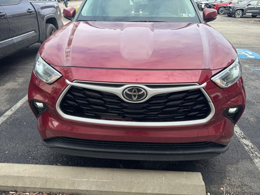 2022 Toyota HIGHLANDER XLE