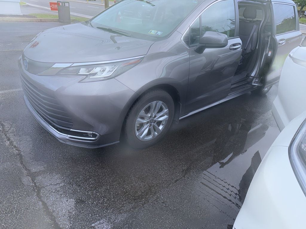 2023 Toyota SIENNA XLE AWD XLE 7 Passenger