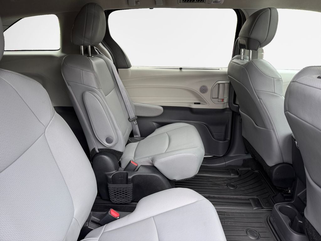 2023 Toyota SIENNA XLE AWD XLE 7 Passenger