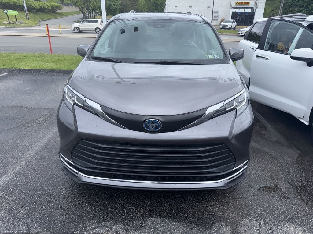 2023 Toyota SIENNA XLE AWD XLE 7 Passenger