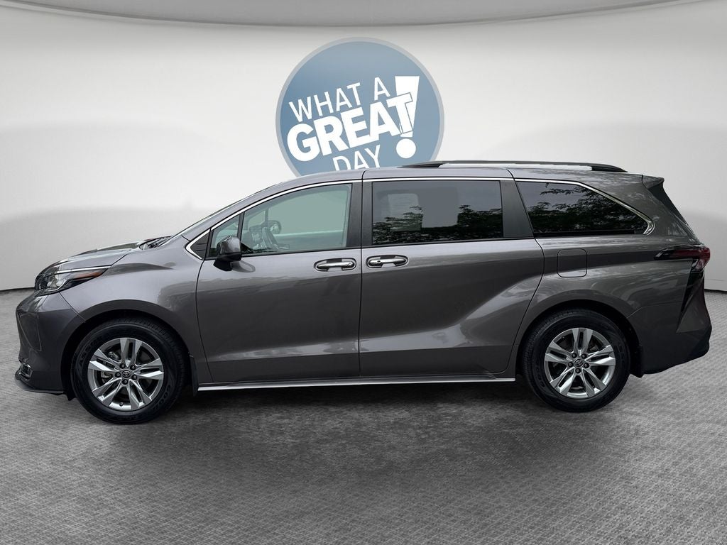 2023 Toyota SIENNA XLE AWD XLE 7 Passenger