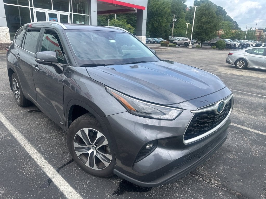 2023 Toyota Highlander Hybrid XLE