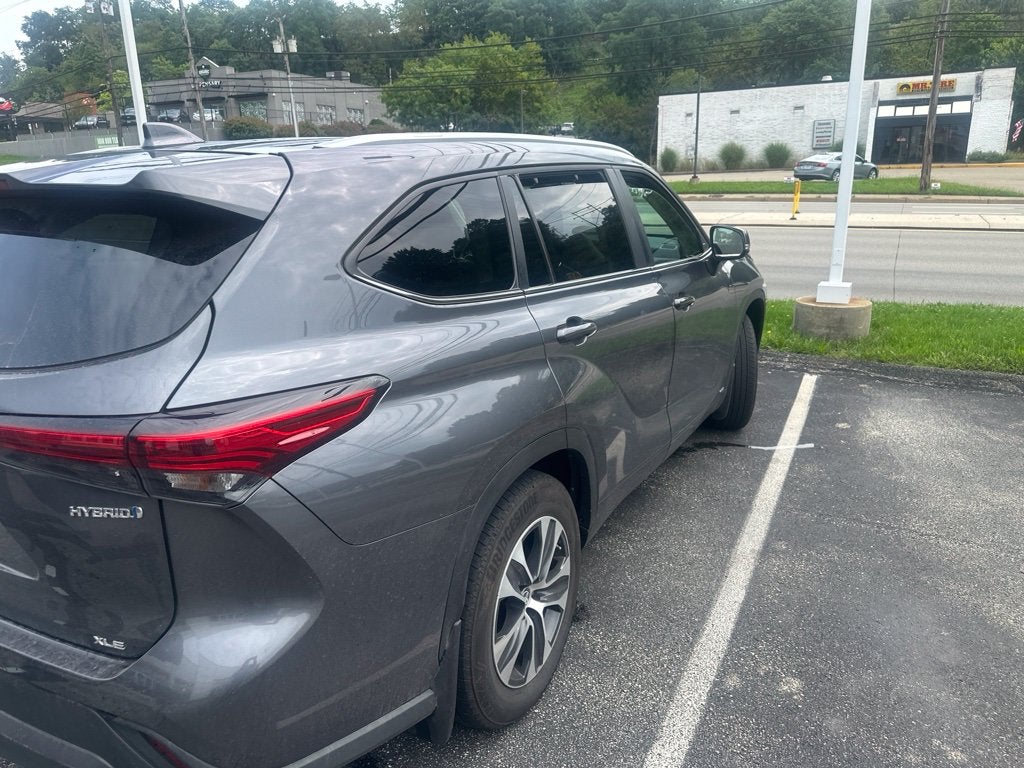 2023 Toyota Highlander Hybrid XLE