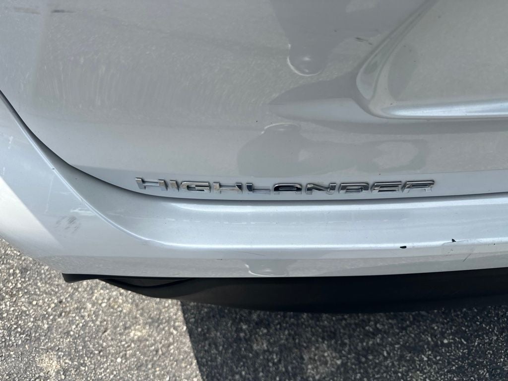 2023 Toyota Highlander L
