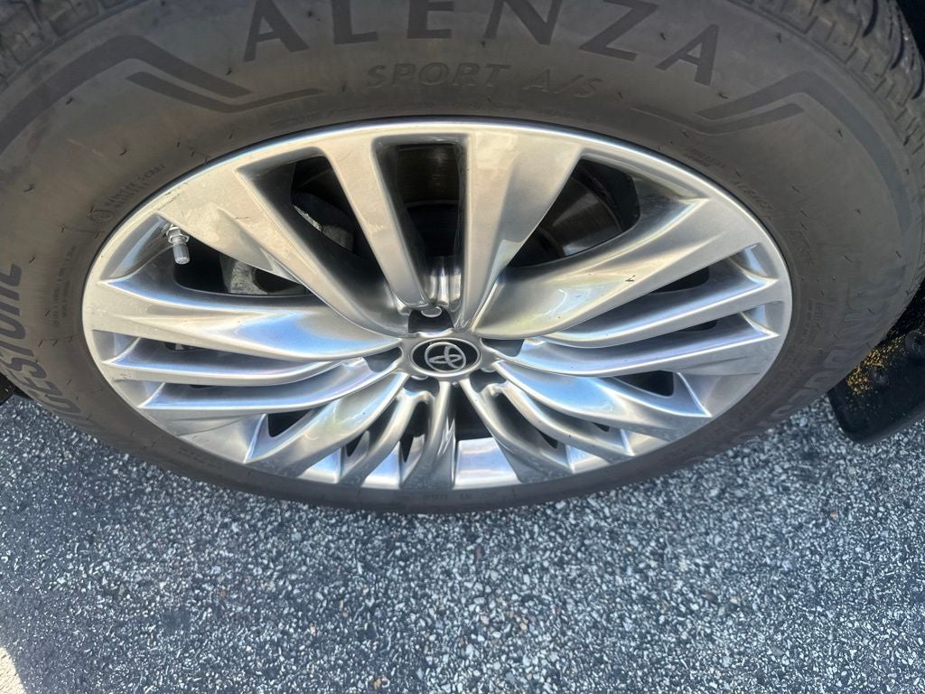 2023 Toyota Highlander Platinum