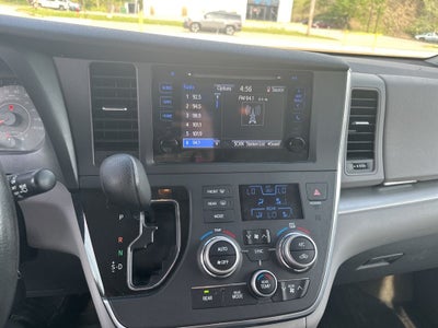 2017 Toyota Sienna LE 8 Passenger