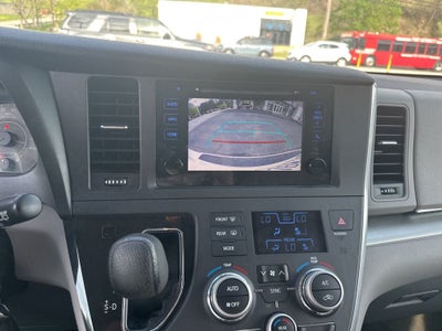 2017 Toyota Sienna LE 8 Passenger