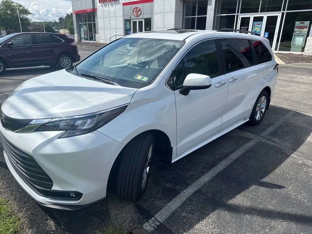 2026 Toyota Sienna XLE 7 Passenger
