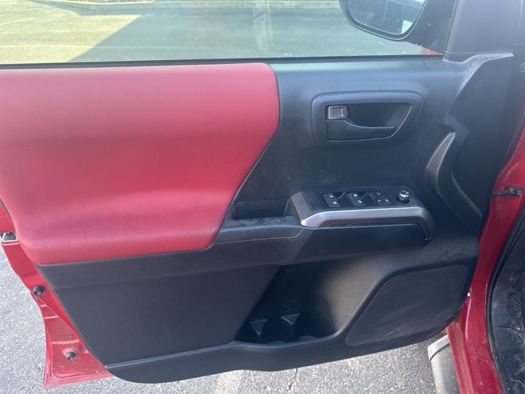 2018 Toyota TACOMA SR5 V6